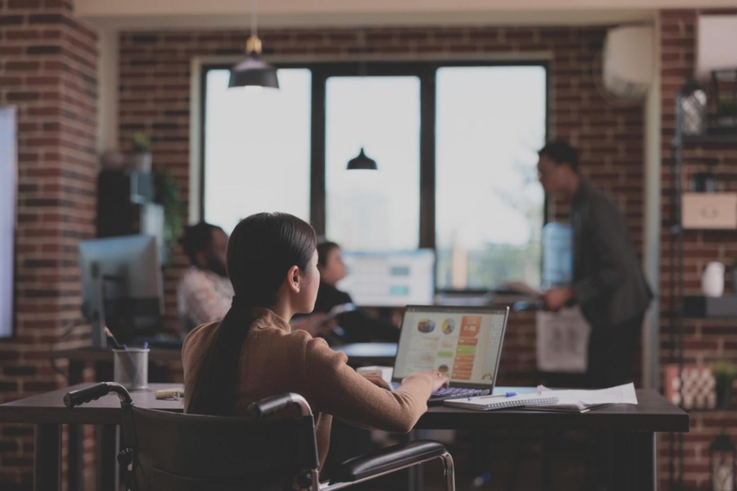 Financial data visualization and analysis workspace